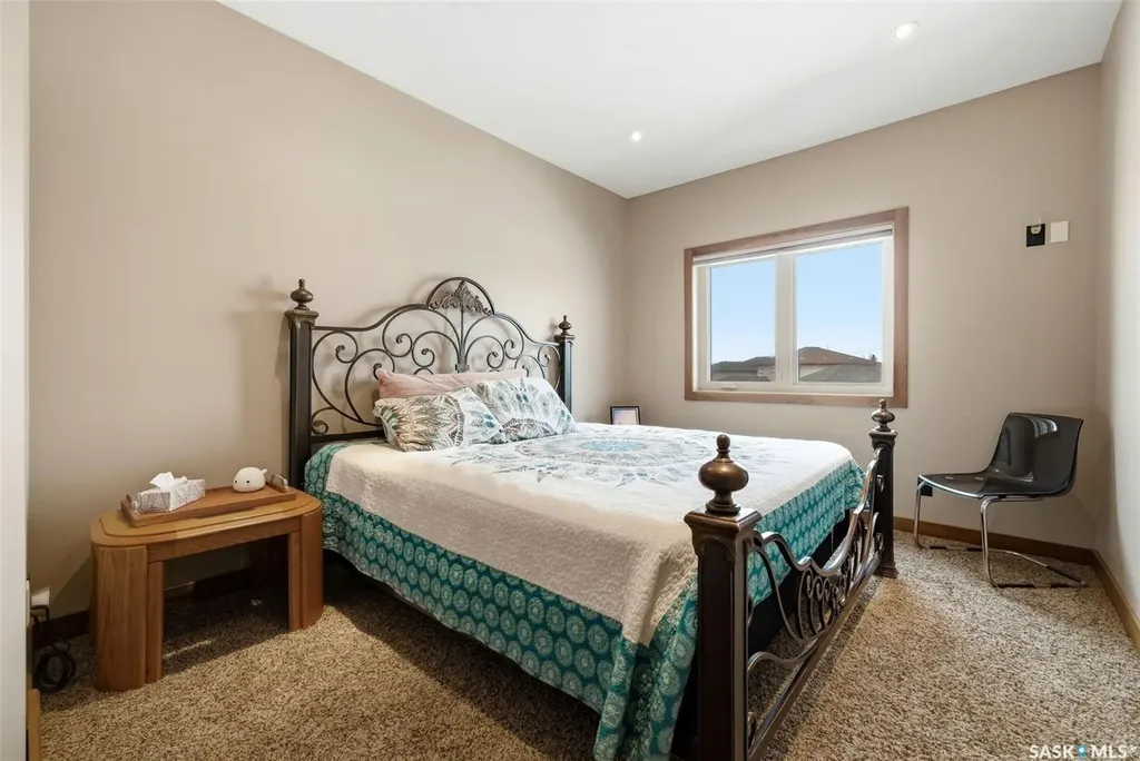 7502 Lilac Place Regina SK S4Y 0B3