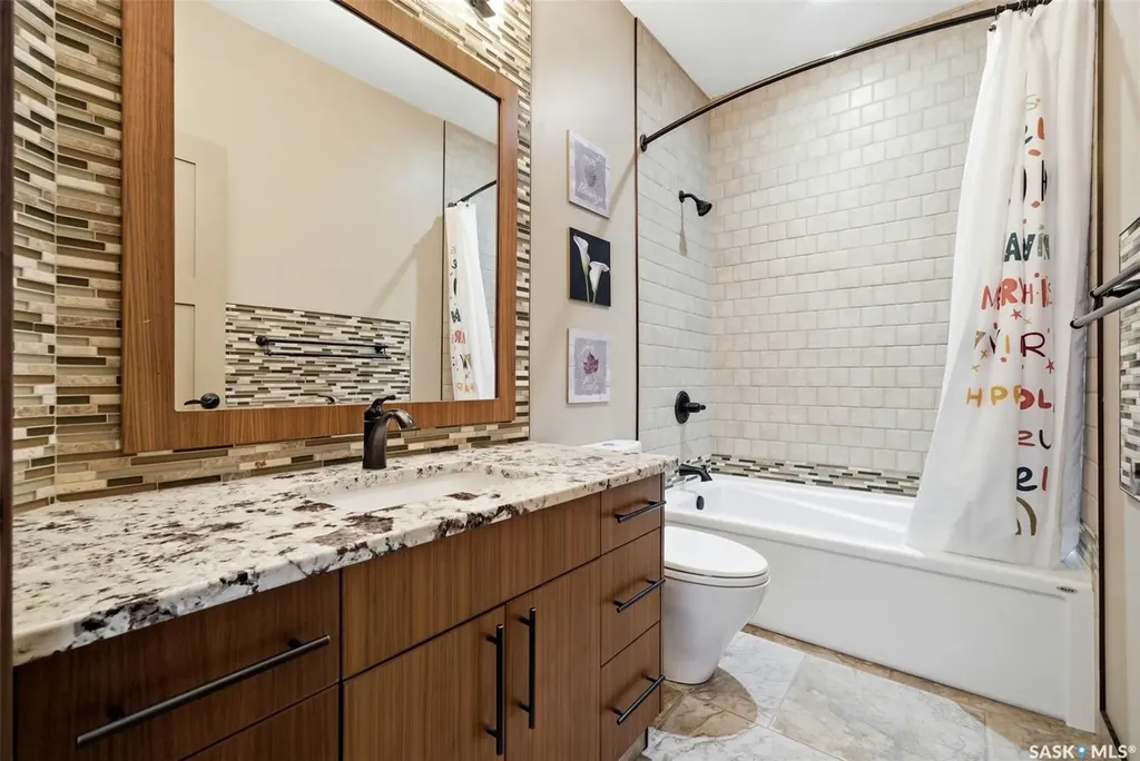 7502 Lilac Place Regina SK S4Y 0B3