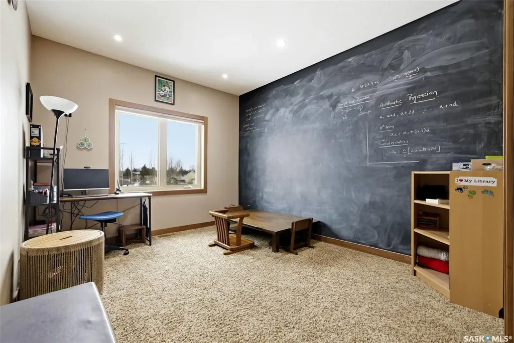 7502 Lilac Place Regina SK S4Y 0B3
