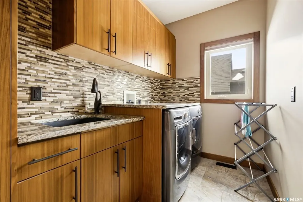 7502 Lilac Place Regina SK S4Y 0B3