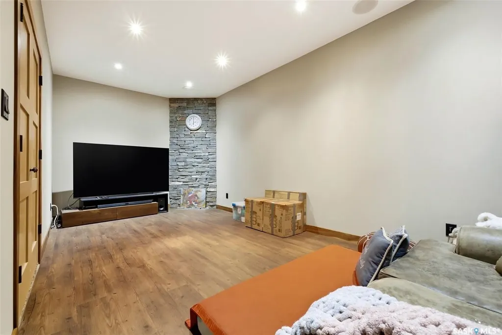 7502 Lilac Place Regina SK S4Y 0B3
