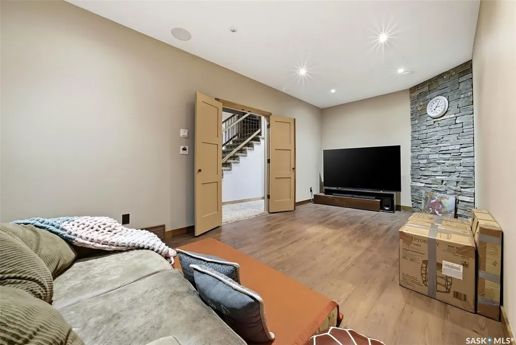 7502 Lilac Place Regina SK S4Y 0B3