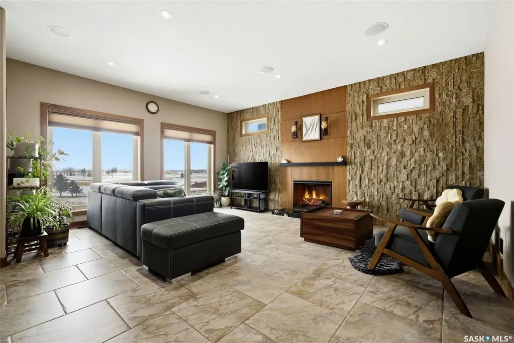 7502 Lilac Place Regina SK S4Y 0B3