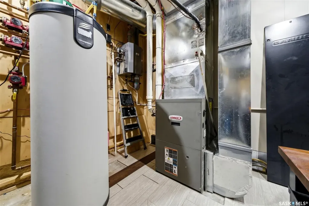 7502 Lilac Place Regina SK S4Y 0B3