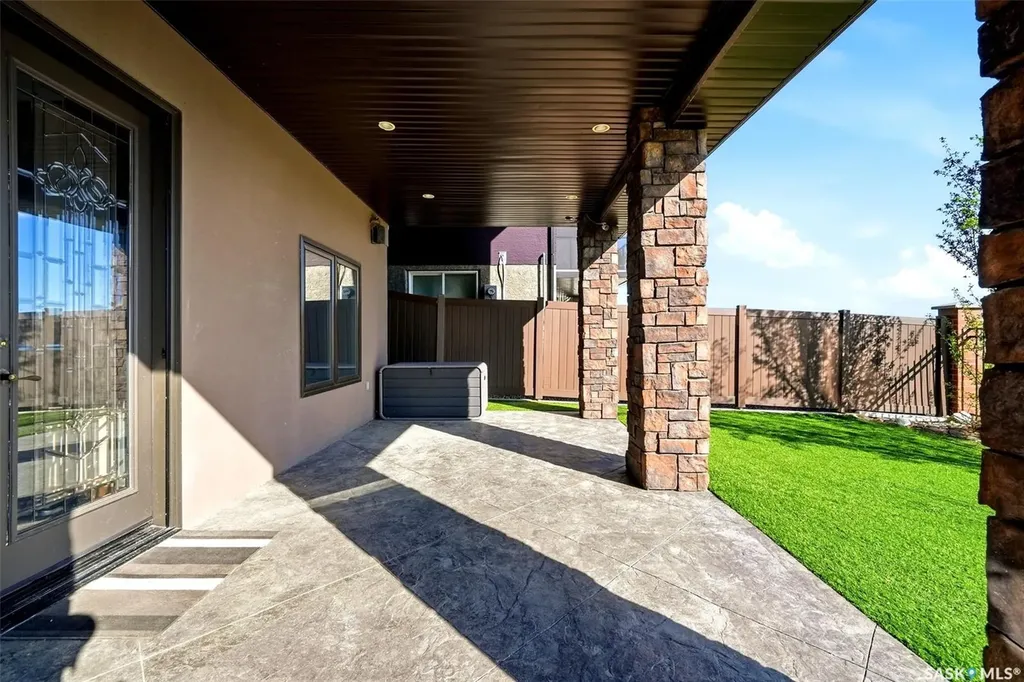7502 Lilac Place Regina SK S4Y 0B3