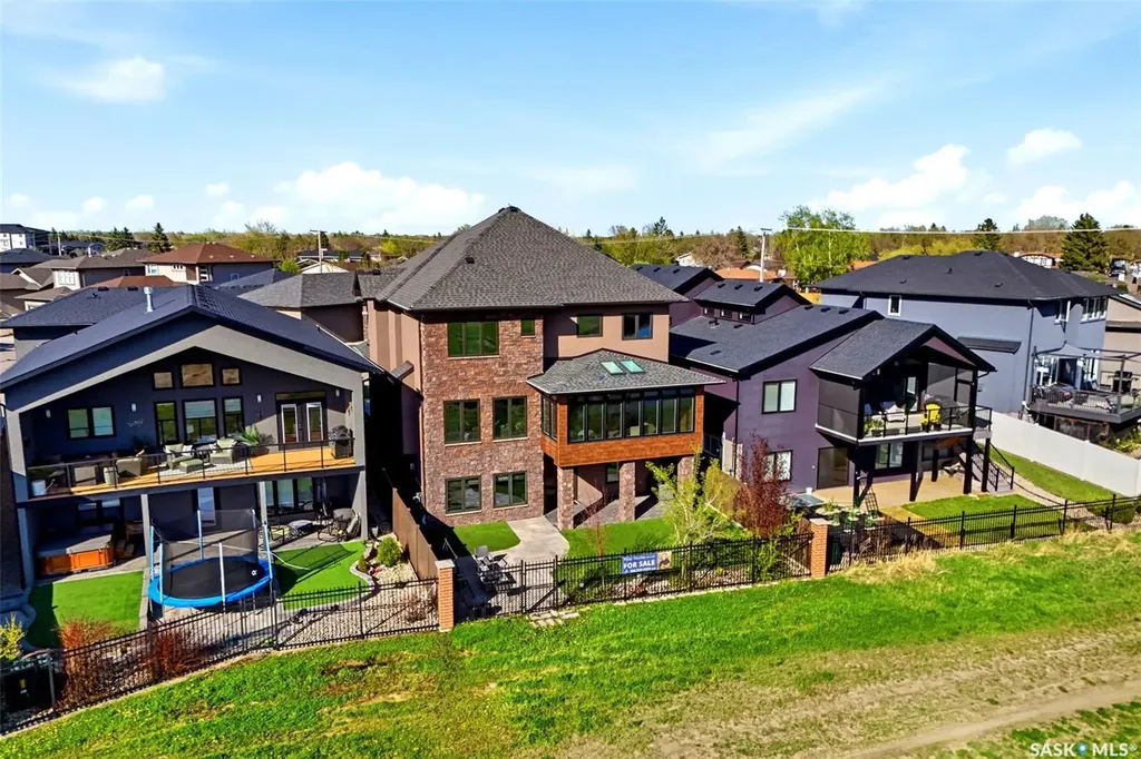 7502 Lilac Place Regina SK S4Y 0B3