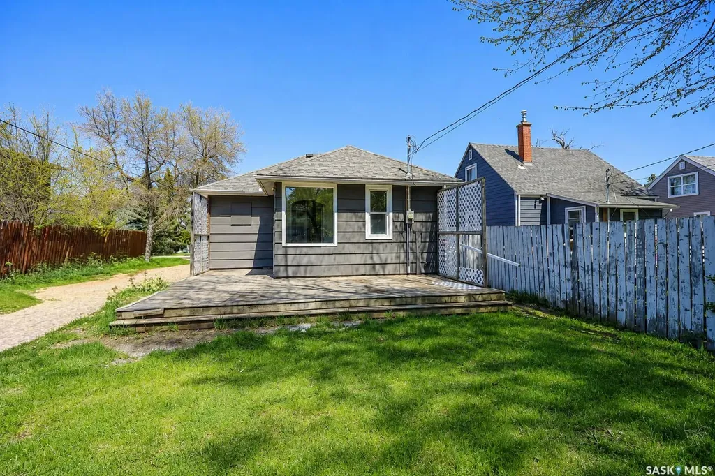 529 20th Street E Prince Albert SK S6V 1L4