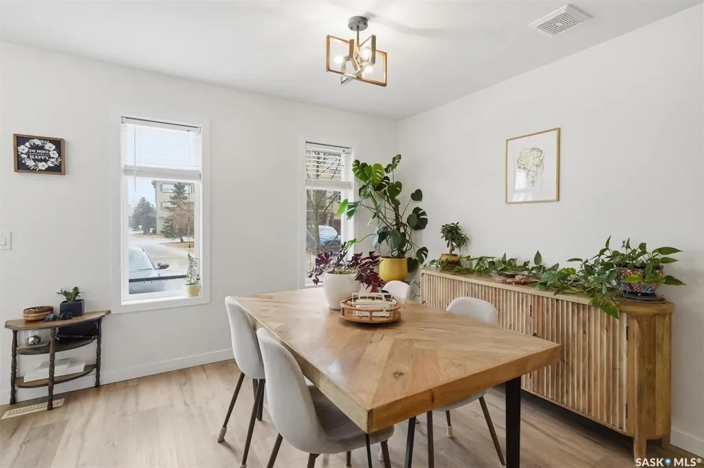 344 Levalley Cove Saskatoon SK S7T 0L1