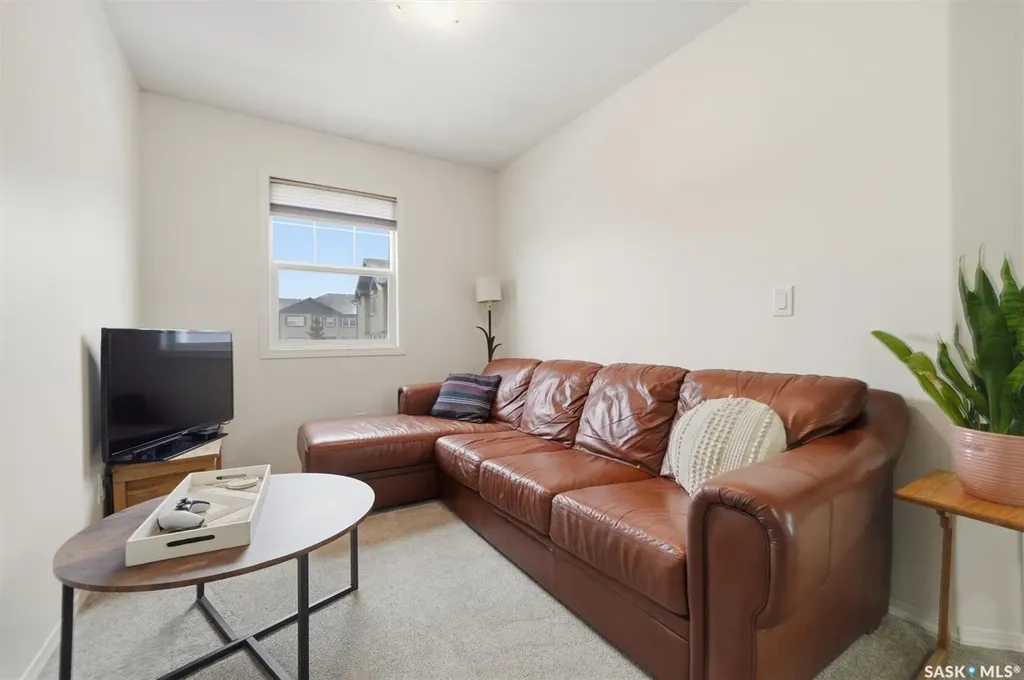 344 Levalley Cove Saskatoon SK S7T 0L1