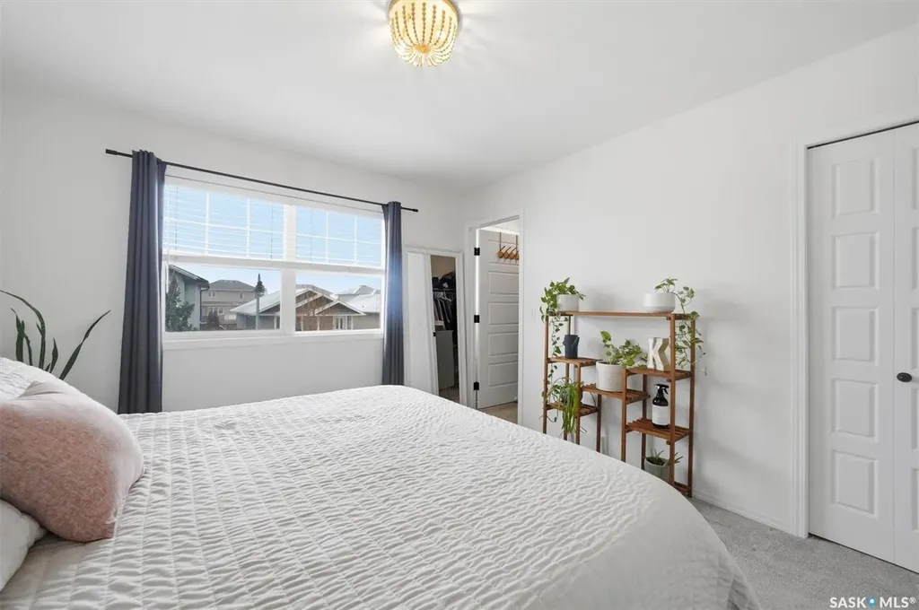 344 Levalley Cove Saskatoon SK S7T 0L1
