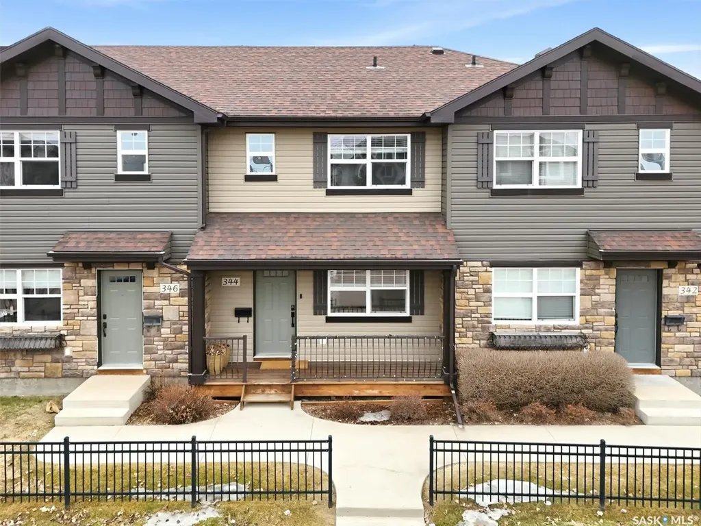 344 Levalley Cove Saskatoon SK S7T 0L1