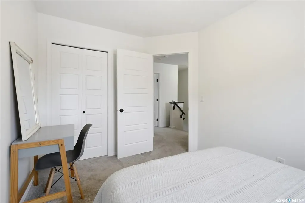 344 Levalley Cove Saskatoon SK S7T 0L1
