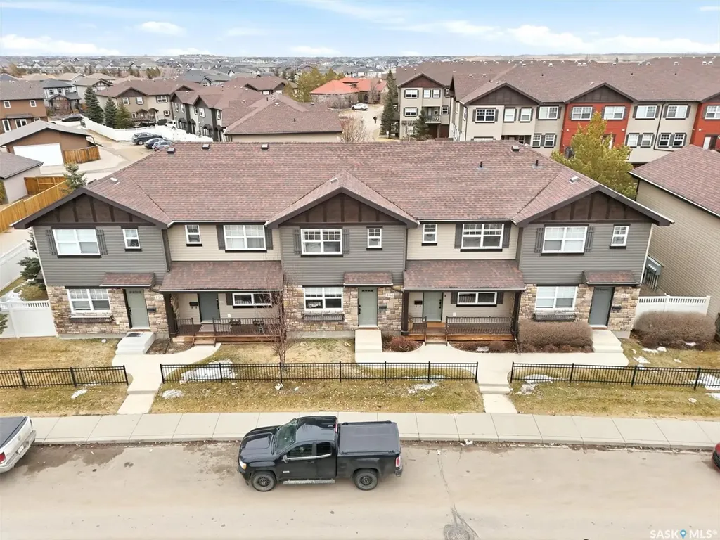 344 Levalley Cove Saskatoon SK S7T 0L1