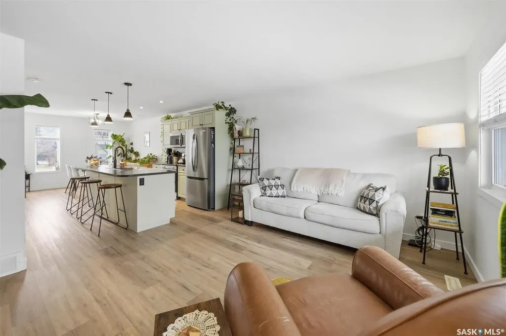 344 Levalley Cove Saskatoon SK S7T 0L1
