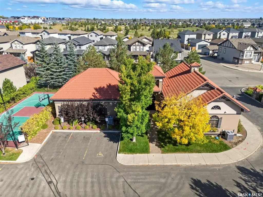 344 Levalley Cove Saskatoon SK S7T 0L1