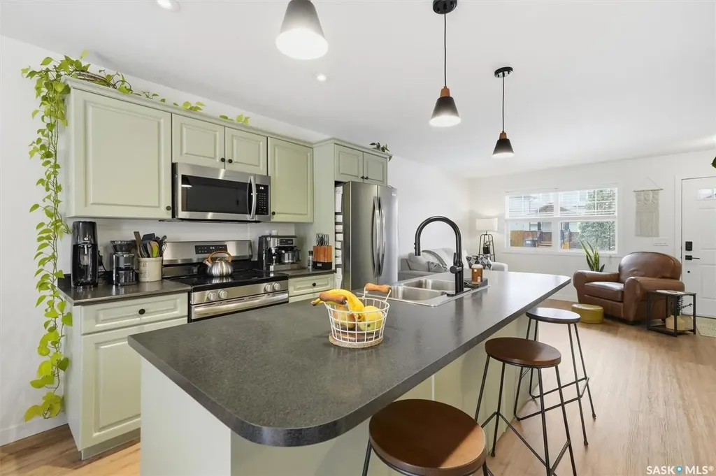 344 Levalley Cove Saskatoon SK S7T 0L1