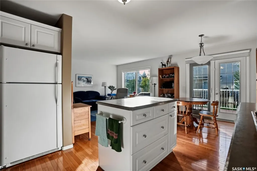 825 Heritage Green Saskatoon SK S7H 5S7