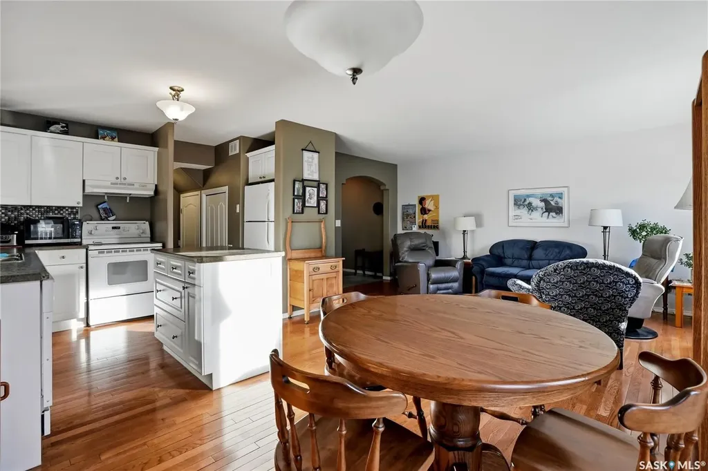 825 Heritage Green Saskatoon SK S7H 5S7