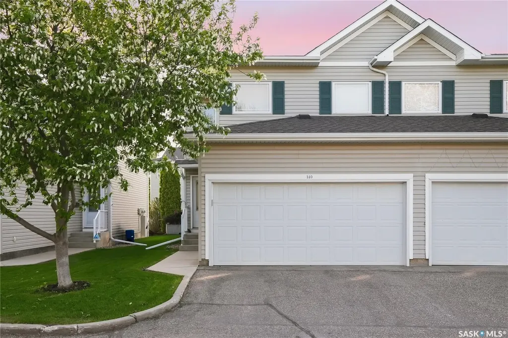 825 Heritage Green Saskatoon SK S7H 5S7