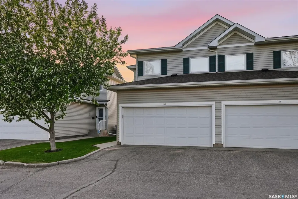 825 Heritage Green Saskatoon SK S7H 5S7