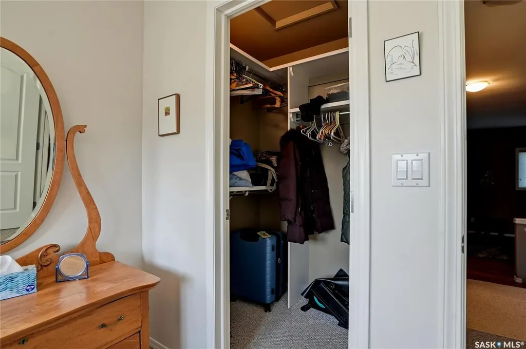 825 Heritage Green Saskatoon SK S7H 5S7