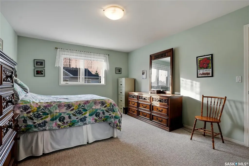 825 Heritage Green Saskatoon SK S7H 5S7