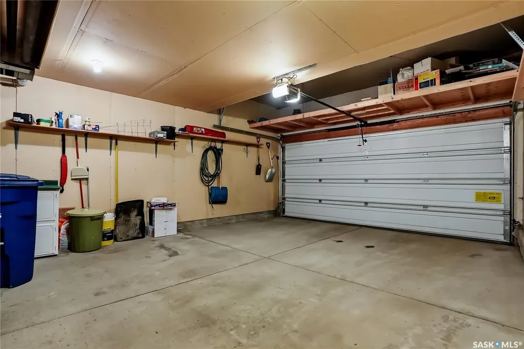 825 Heritage Green Saskatoon SK S7H 5S7