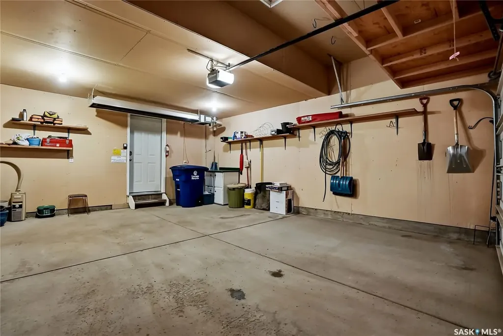825 Heritage Green Saskatoon SK S7H 5S7