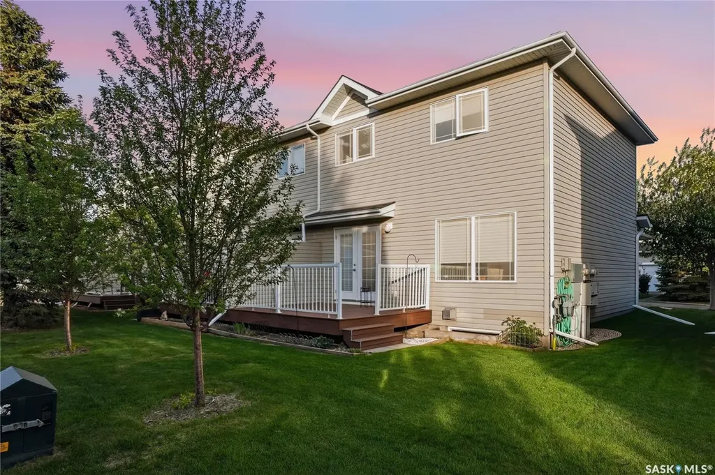 825 Heritage Green Saskatoon SK S7H 5S7