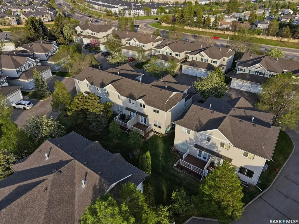 825 Heritage Green Saskatoon SK S7H 5S7