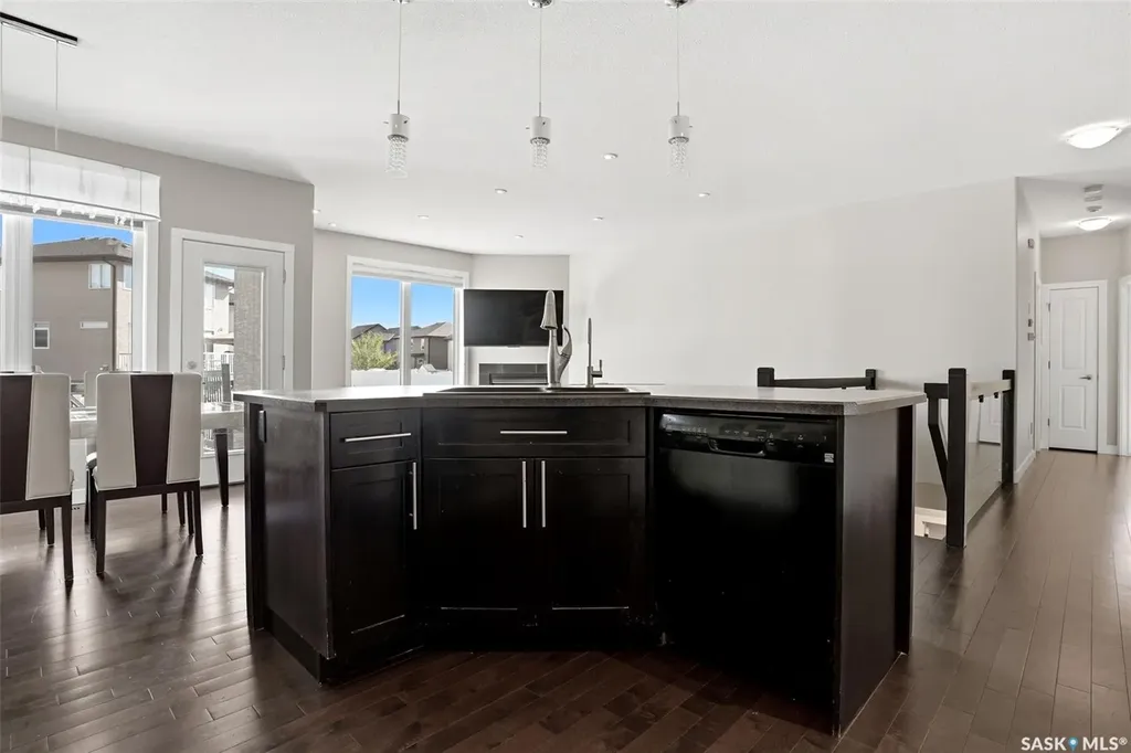 4113 Green Willow Terrace E Regina SK S4V 1M3