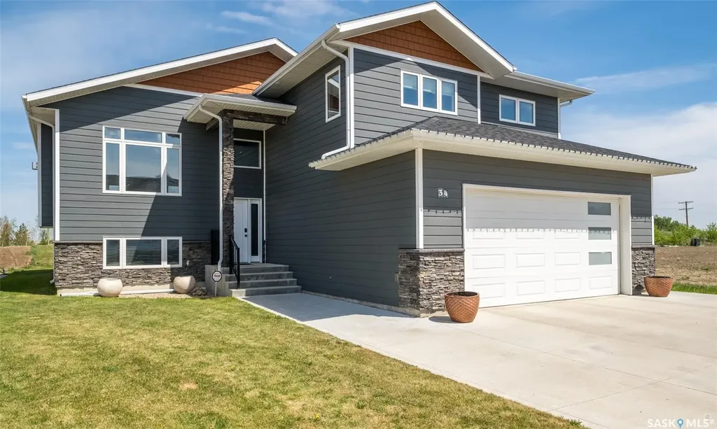 34 Hadley Road Prince Albert SK S6X 0A3