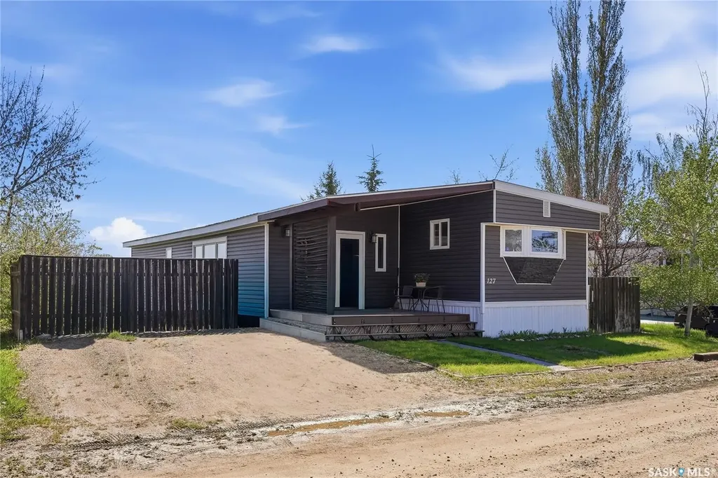 127 Sycamore Drive Blucher Rm No. 343 SK S7B 0A4