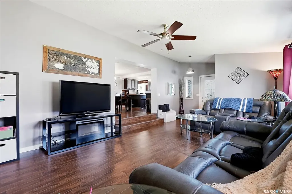 127 Sycamore Drive Blucher Rm No. 343 SK S7B 0A4
