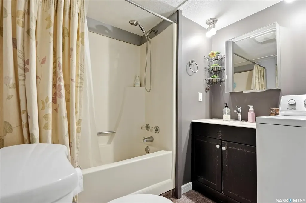 127 Sycamore Drive Blucher Rm No. 343 SK S7B 0A4