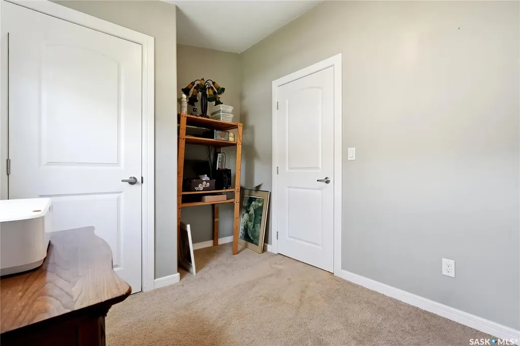 127 Sycamore Drive Blucher Rm No. 343 SK S7B 0A4