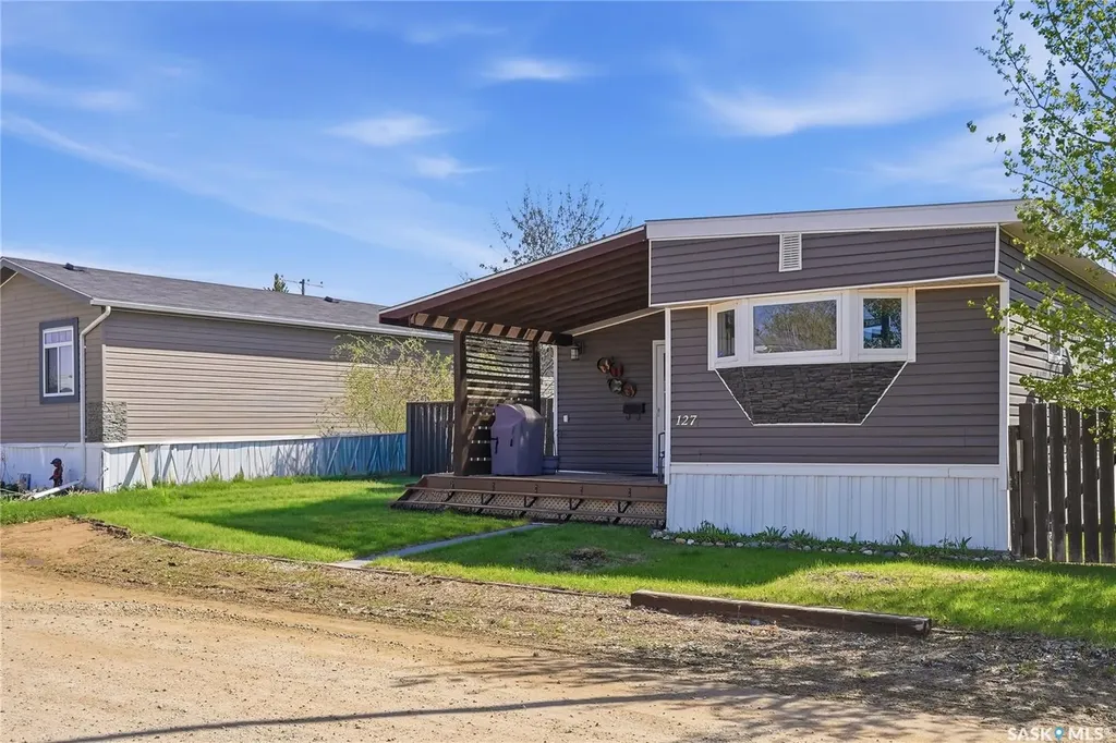 127 Sycamore Drive Blucher Rm No. 343 SK S7B 0A4