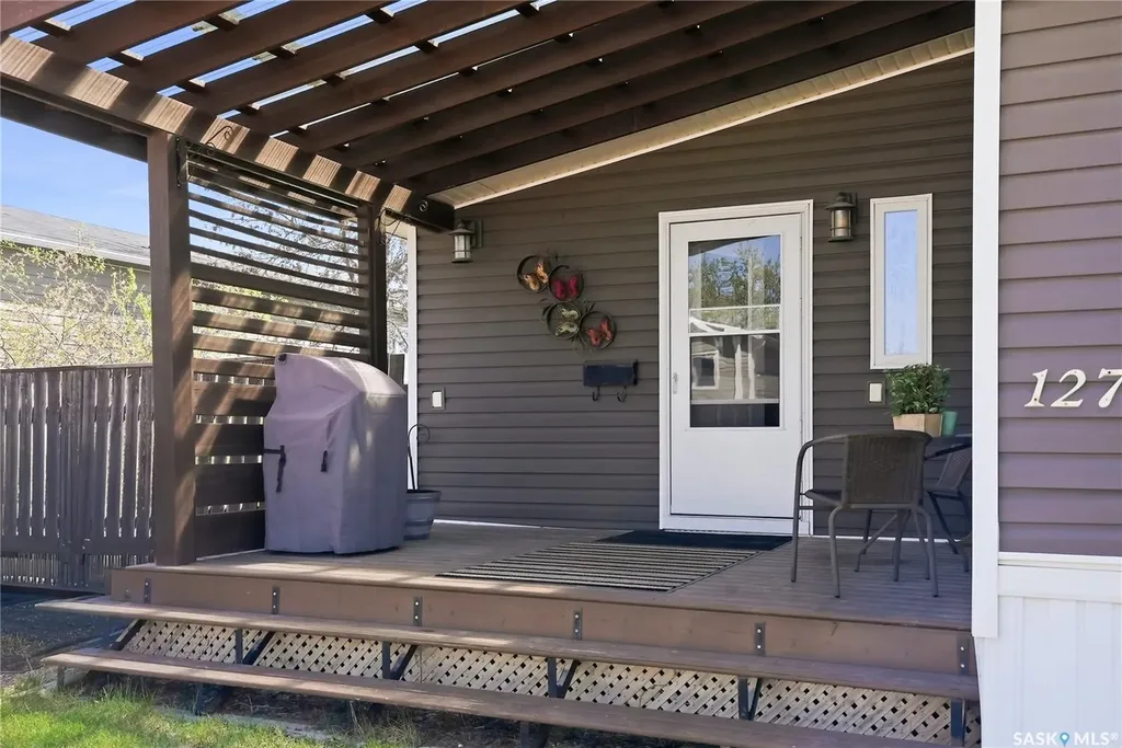 127 Sycamore Drive Blucher Rm No. 343 SK S7B 0A4