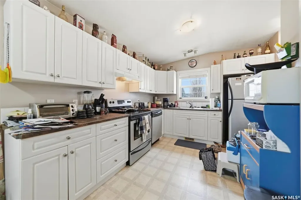 409 8th Avenue W Watrous SK S0K 4T0