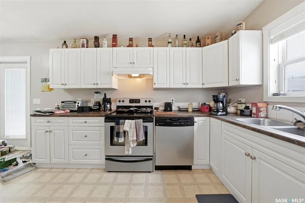 409 8th Avenue W Watrous SK S0K 4T0