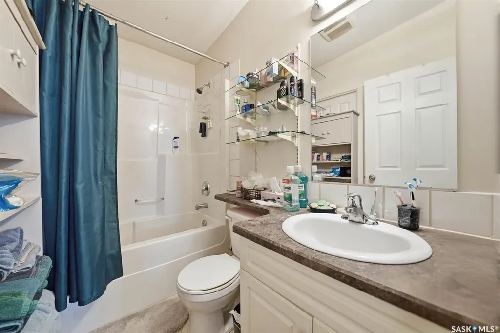 409 8th Avenue W Watrous SK S0K 4T0