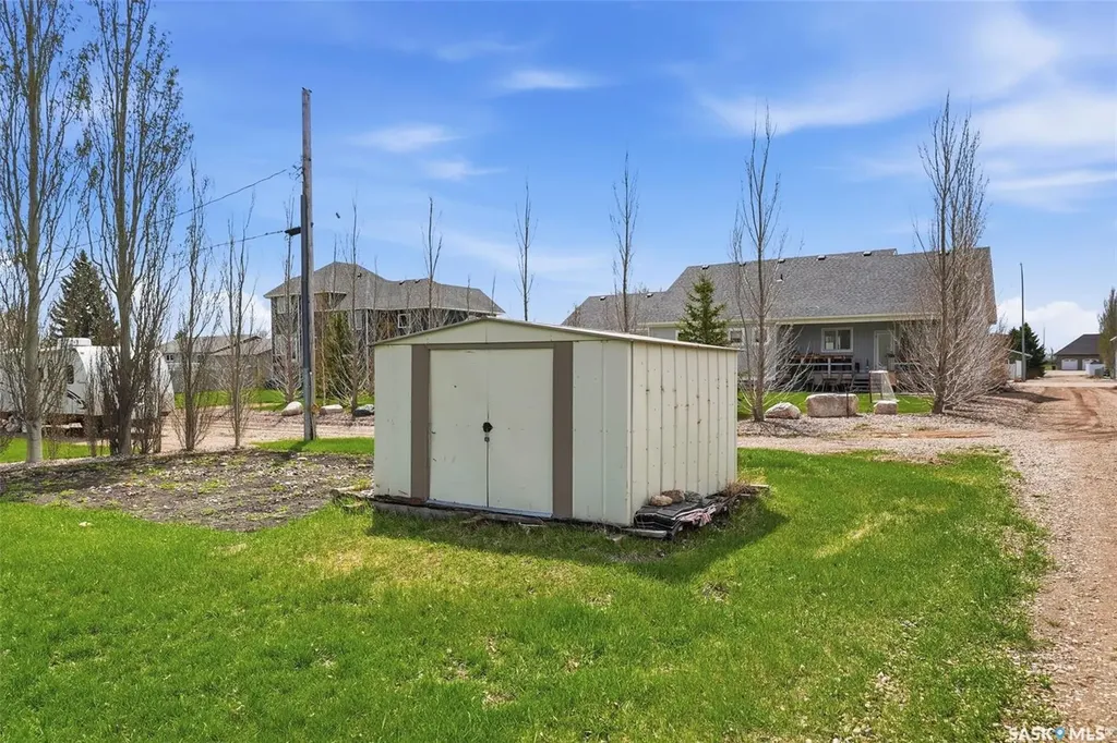 409 8th Avenue W Watrous SK S0K 4T0
