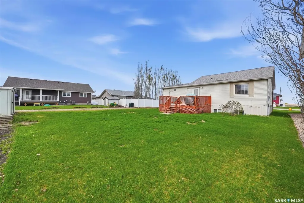 409 8th Avenue W Watrous SK S0K 4T0