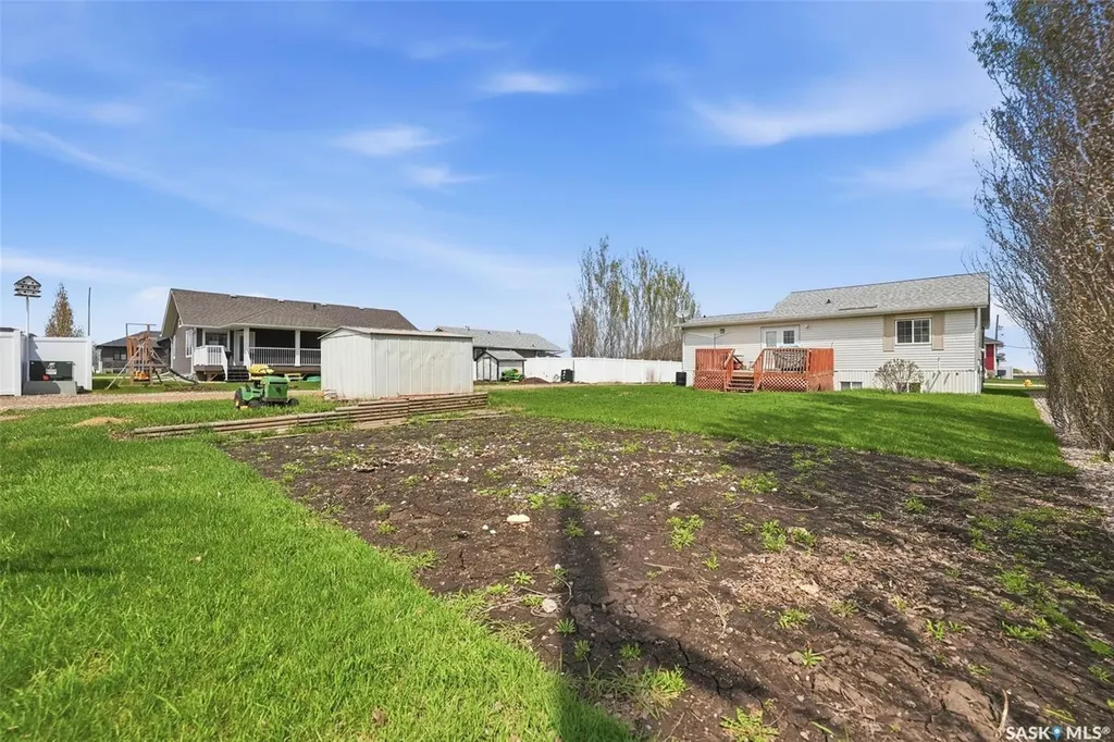 409 8th Avenue W Watrous SK S0K 4T0