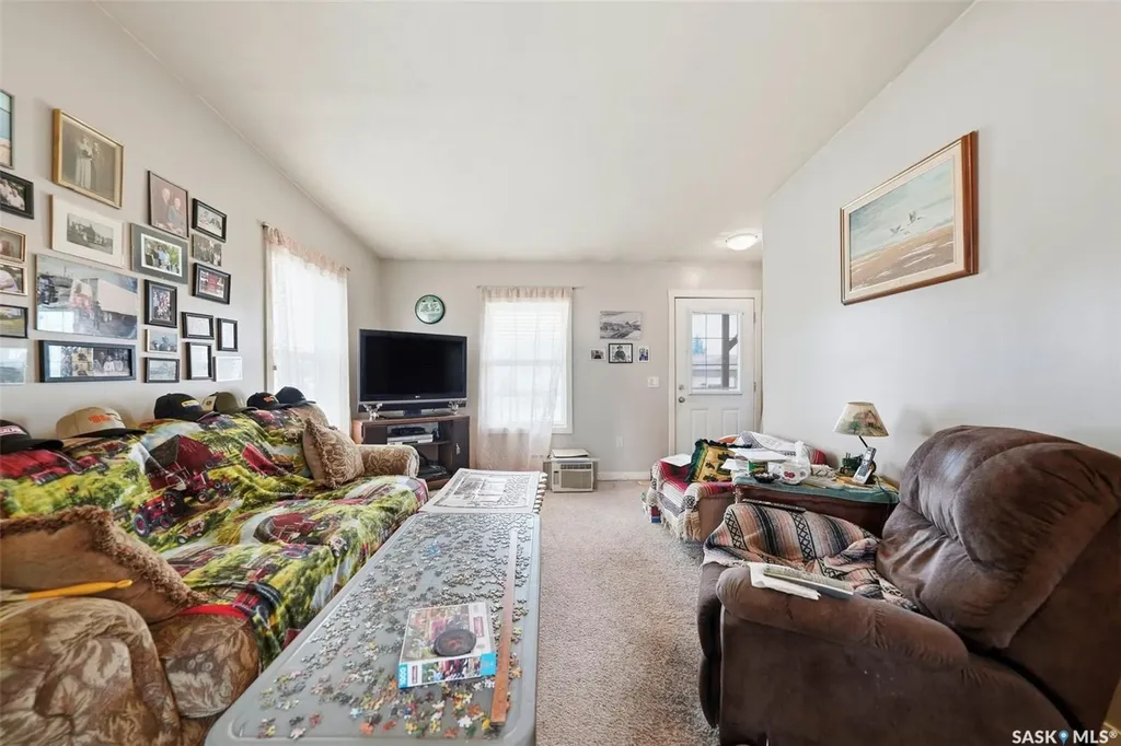 409 8th Avenue W Watrous SK S0K 4T0