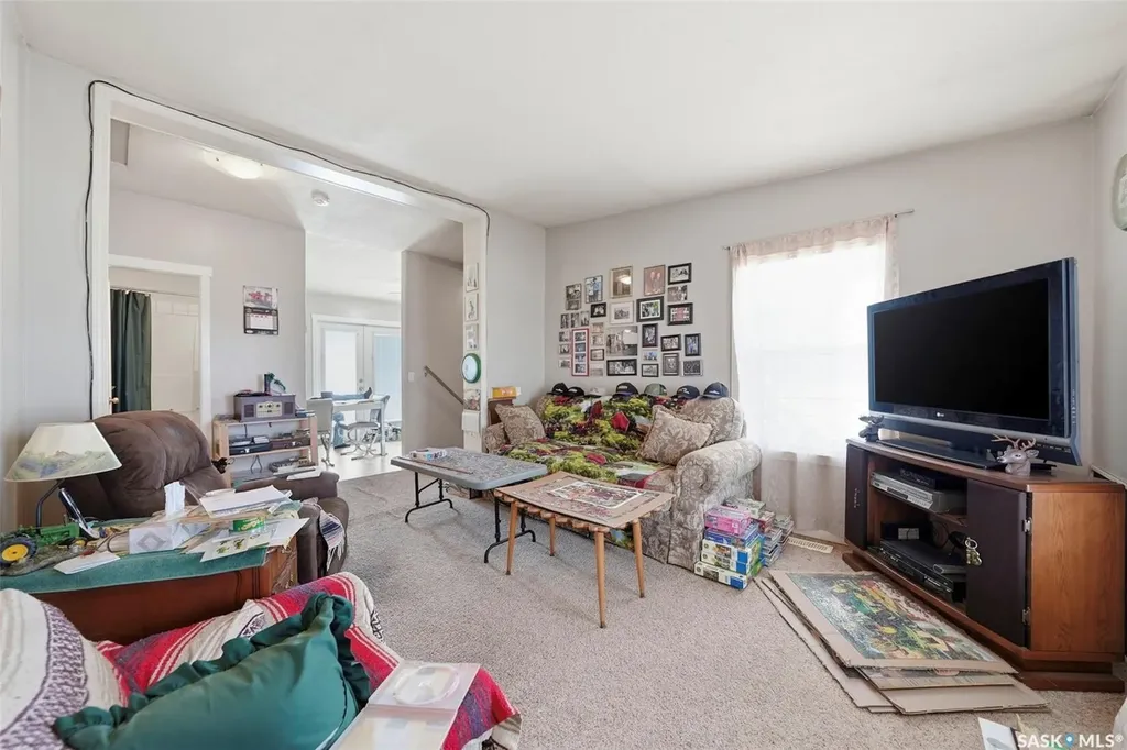 409 8th Avenue W Watrous SK S0K 4T0