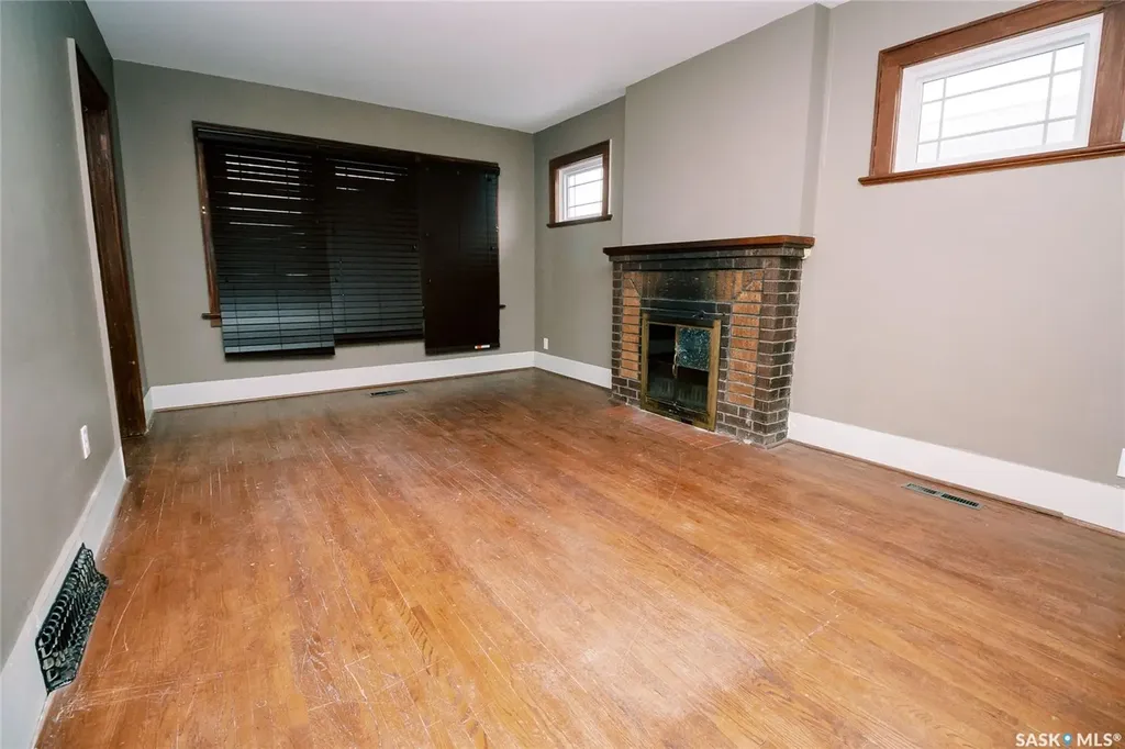 105 28th Street Saskatoon SK S7L 0K1