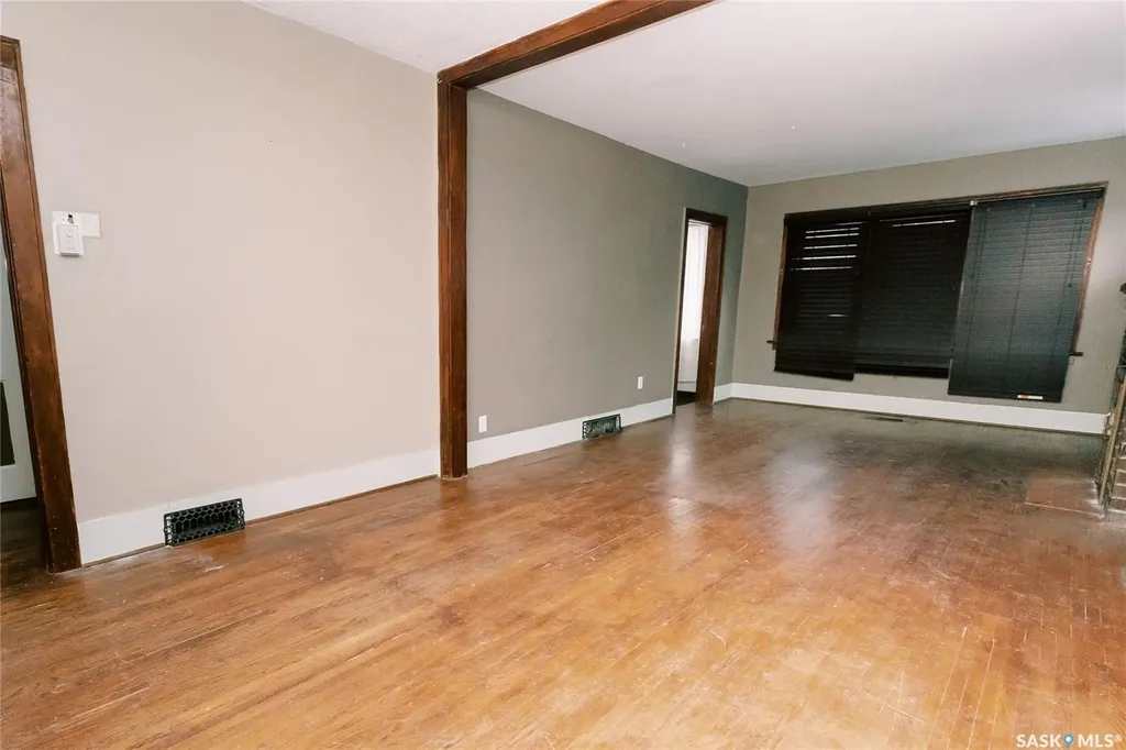 105 28th Street Saskatoon SK S7L 0K1