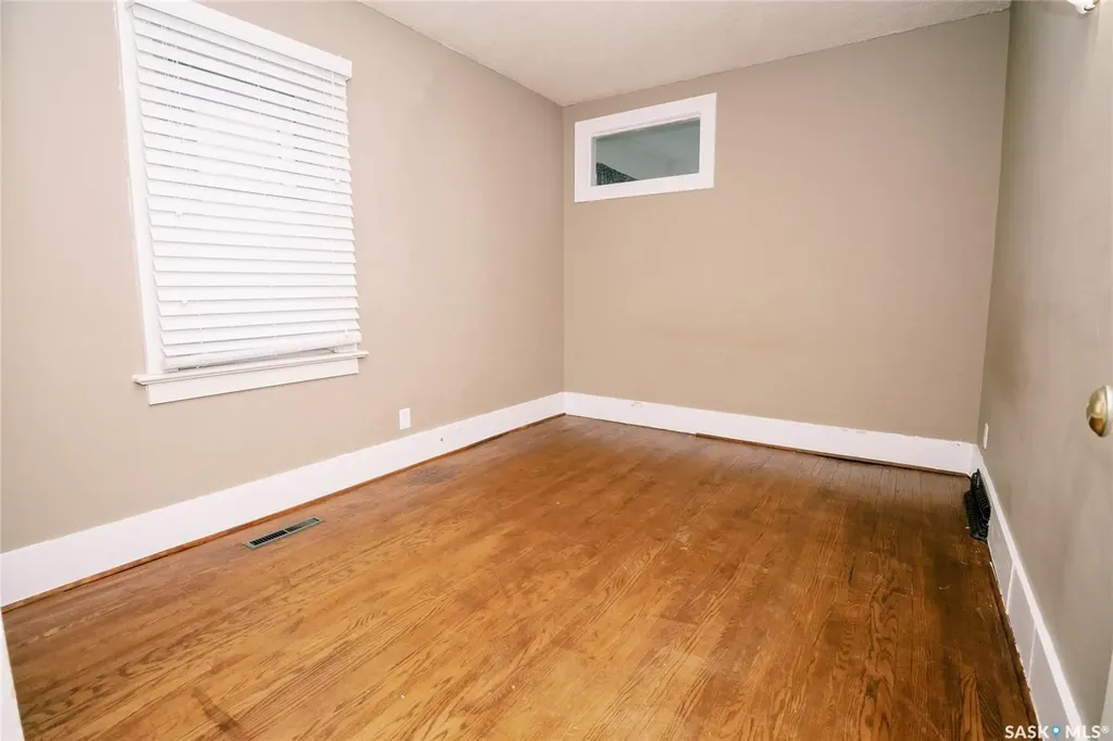 105 28th Street Saskatoon SK S7L 0K1