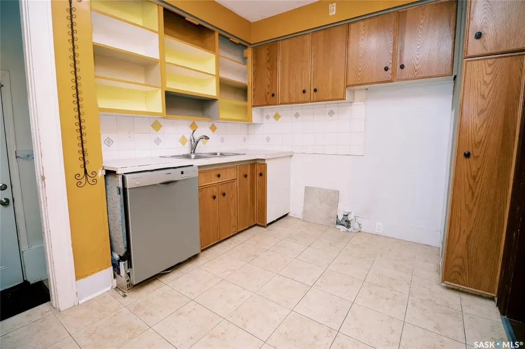 105 28th Street Saskatoon SK S7L 0K1